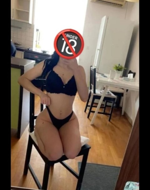 Experience Couples Massage with a Beautiful Escort in Leicester