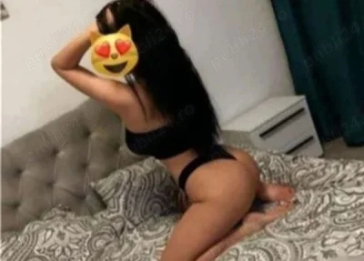 Experience Exclusive Girls with the Enchanting Queen Tafari