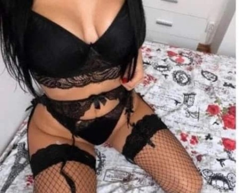 Experience Full Service Massage UK with a Sophisticated Escort in Birmingham