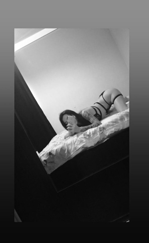 Experience Leeds Massage with an Elegant Escort