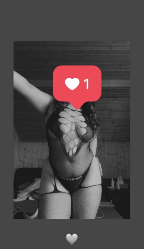 Experience piercings and elegance with Ella in Stafford
