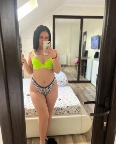 Experience Safe Meet Ups with Stunning 19 Year Old Escorts