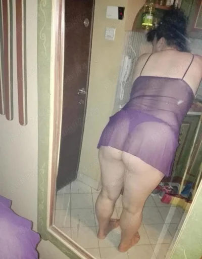 Experience the Allure of a Shaved Pussy in Solihull