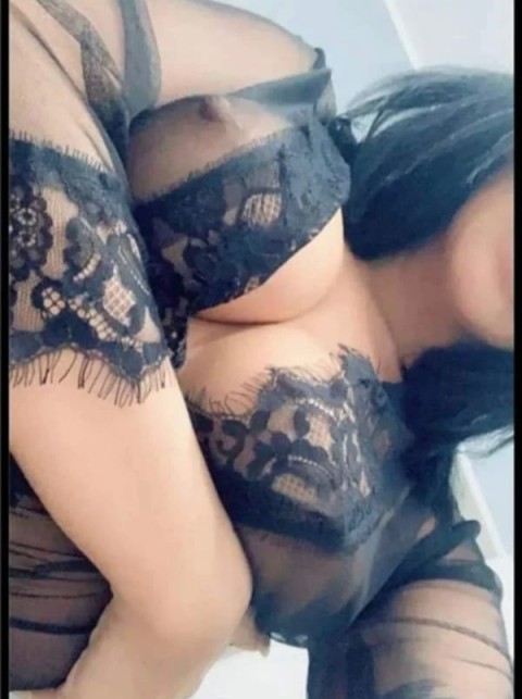 Experience the Art of Cuddling with Elite Escorts in Leicester