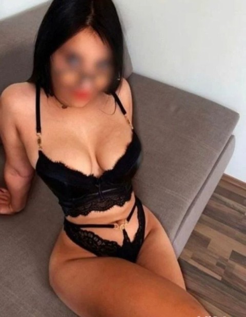Experience the Best of Asian Massage and Full Service in Wolverhampton