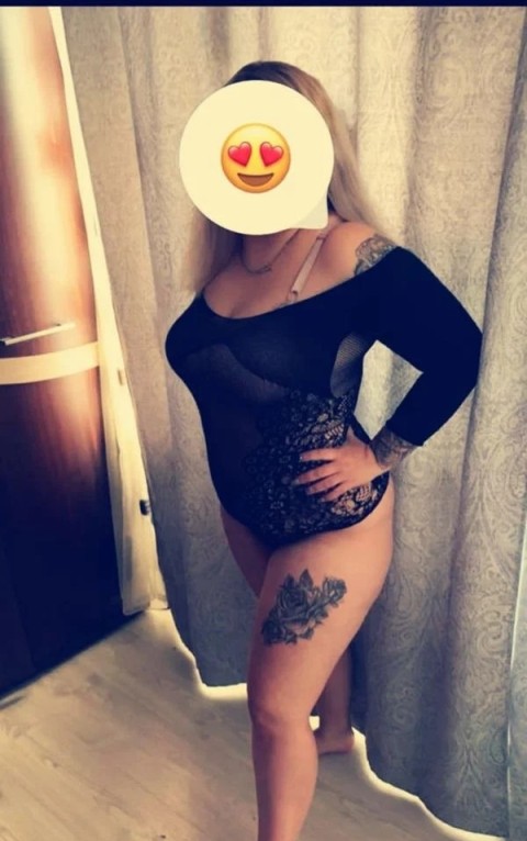 Experience the Best with Evesham’s Premier Greek Escorts for Airport Transfers