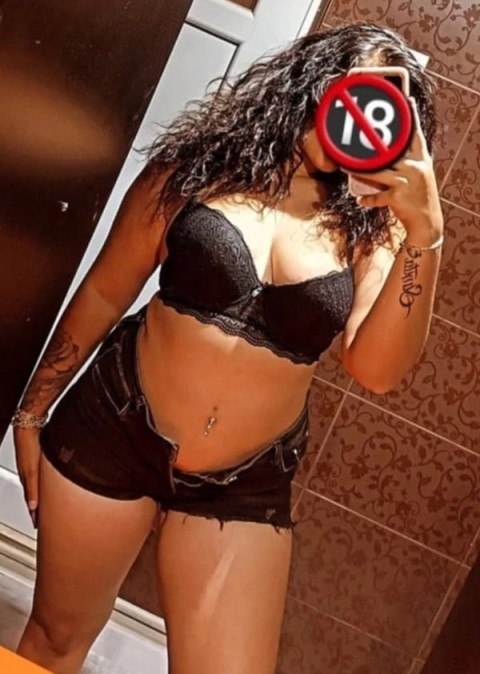 Experience the Charm of Birmingham Escorts with Fara