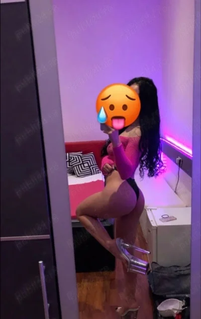 Experience the Charm of Eva with a Natural Tan