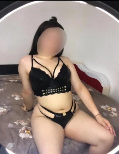 Experience the Fiery Temper of This Entertaining Escort