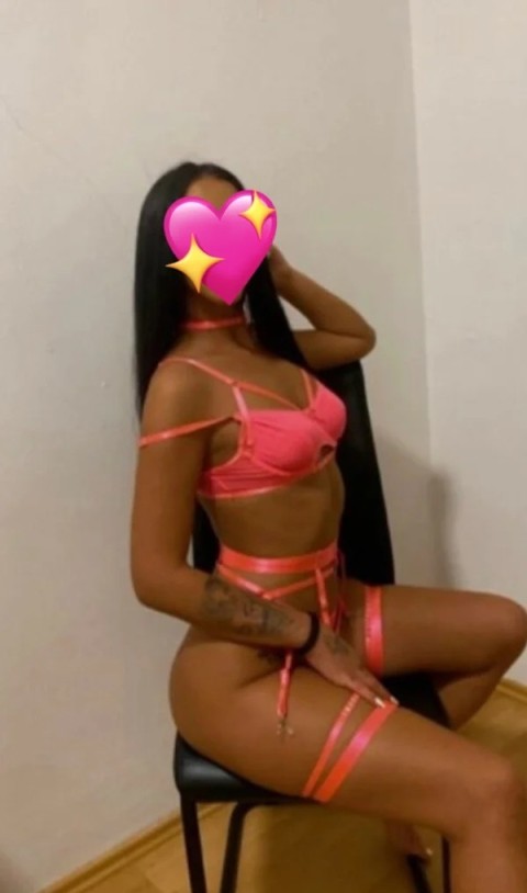 Experience VIP Access to Mature Dating in Nuneaton