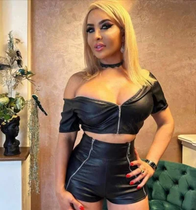Explore adult dates with Cristina in Leamington Spa
