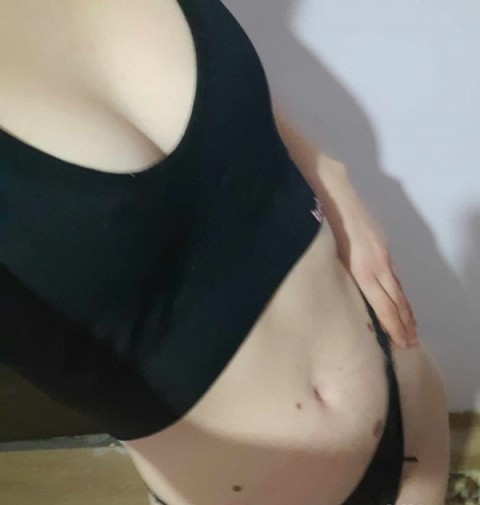 Explore Birmingham escorts B1 for a Girlfriend Type Experience