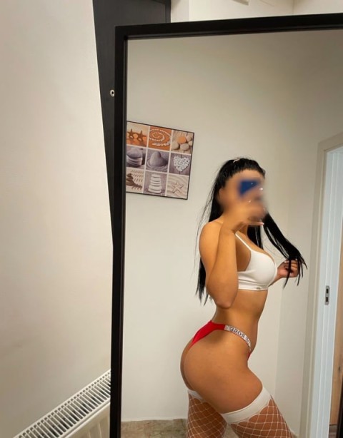 Explore Ebony Escorts in Wolverhampton for a Fun Encounter