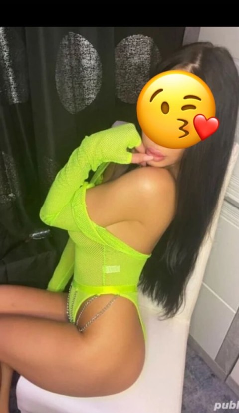 Explore Leicester with 20s escorts for an unforgettable experience