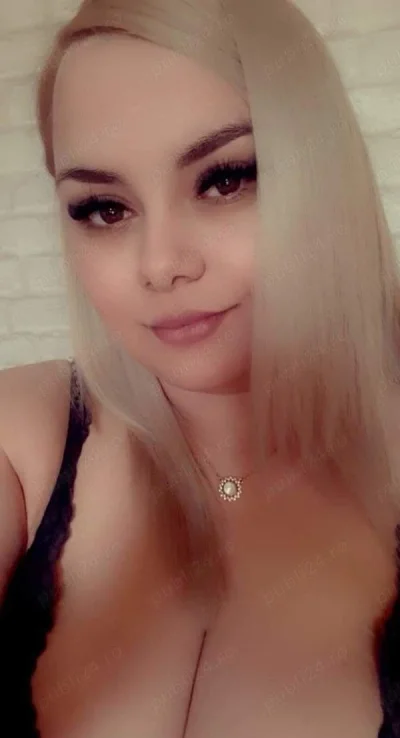 Explore Lichfield’s Natural Tan Beauty with Alina
