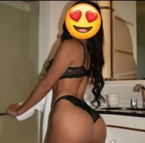Explore the Charm of Asian Girls in London with a Discreet Companion