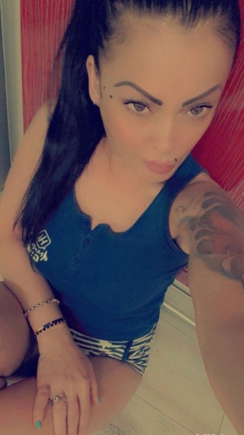 Exploring Latex Fetish with the Alluring Bianca in Alvechurch