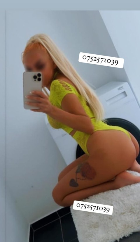 Incalls with a Bubbly Delight in Rugby