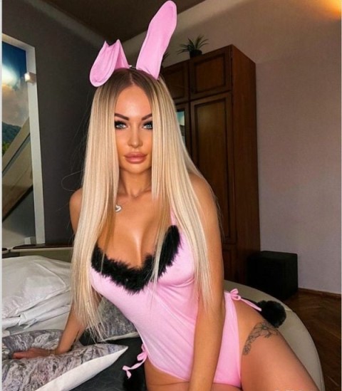 Independent CD Escorts for a Kinky Experience in Derby