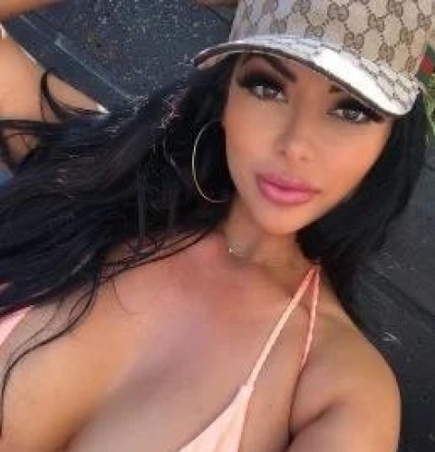 Independent Escorts Who Cater to Businessmen in Stafford