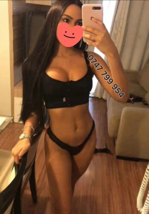 Indulge in a Latex Fetish Experience with Stefy