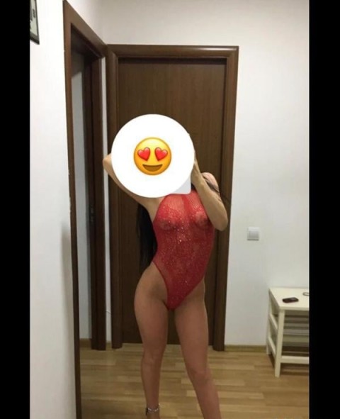 Indulge in Shemale Massage with Roxanica in Dudley