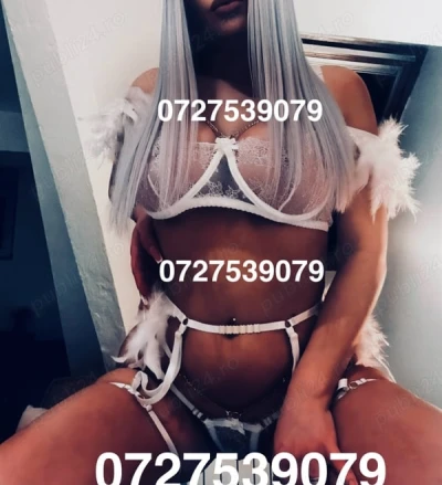 Kissing Adventures Await with a Discreet Couple