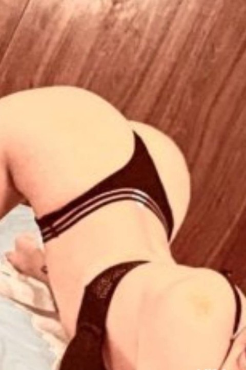 Lovely London Escorts: Petite and Busty Sensation Awaits in Sandwell