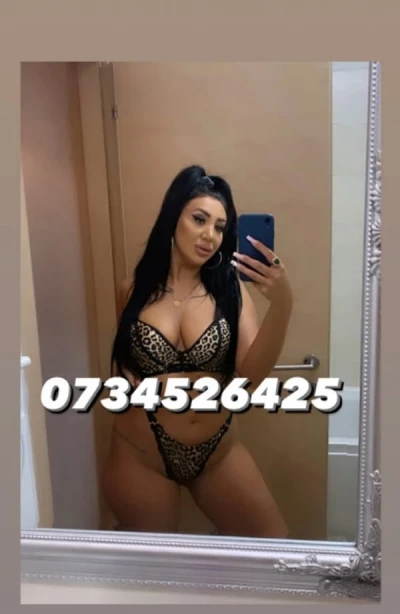 Meet size 10 girls like Giulia in Walsall