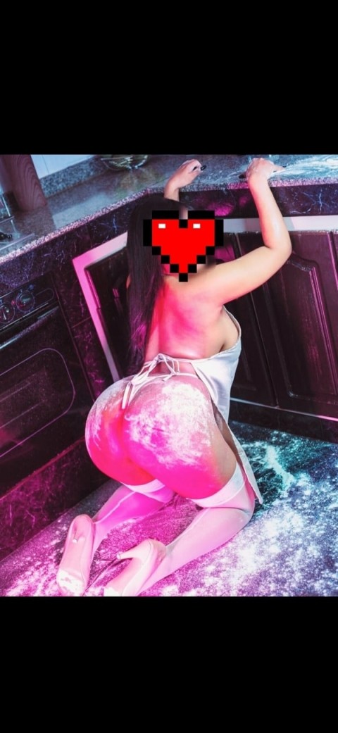Model Looks Escort for Your Secretary Fantasy in Sandwell