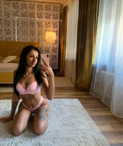 Nouă la tine în oraș. Hai să ne cunoaștem · fetish friendly dominatrix