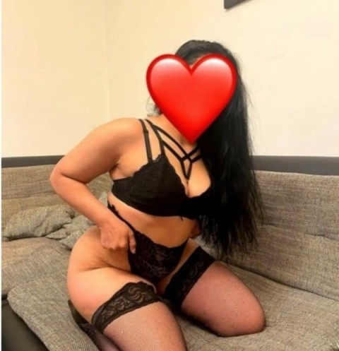 Outcall Services for a Girlfriend Type Experience
