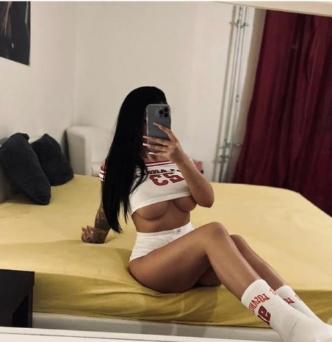 Reading Call Girls: Experience Elegance in Wednesbury