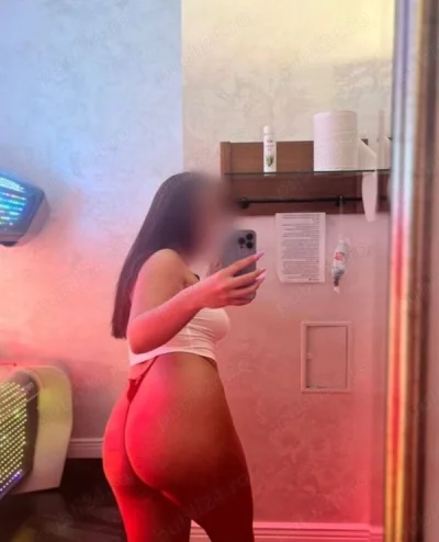 Size 10 girls with an innocent look in Derby