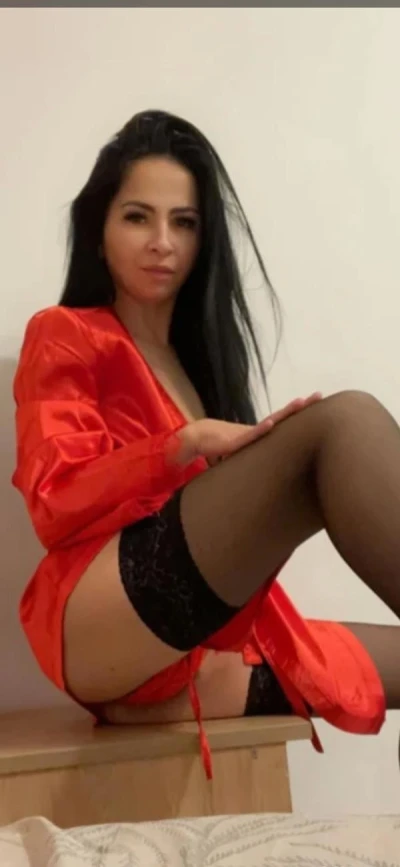 Size 8 Escorts: Meet Vanessa in Leicester