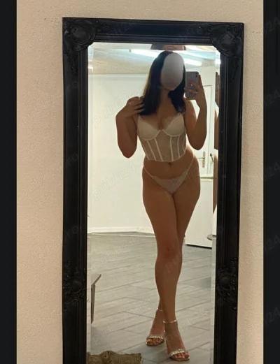 Sophisticated short hair companion in Leicester