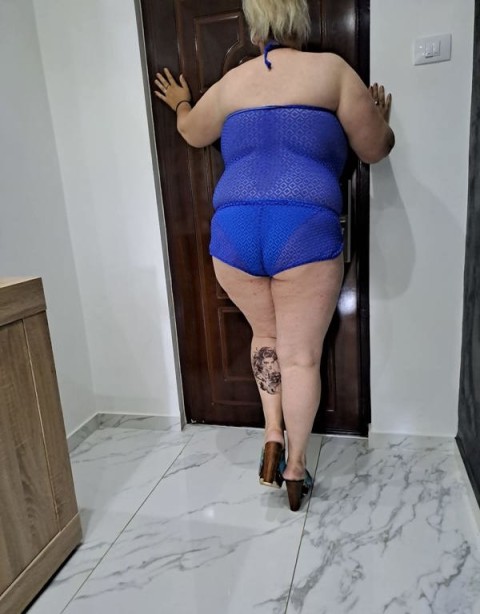va aduc la cunostinta ca nus in pitesti si sunt in alba · blonde escorts