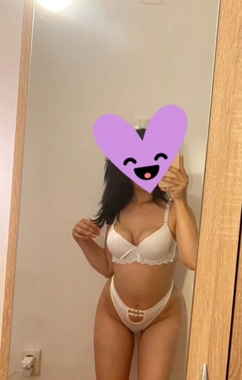 Vanilla Friendly Fun with Amalia in Kidderminster