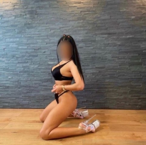 VIP escort for dinner date in Leicester